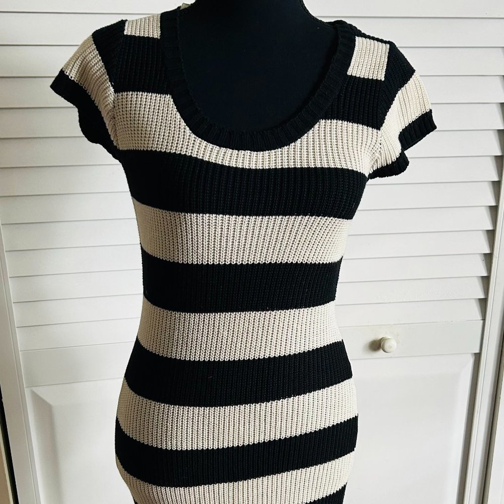 NWT Sweater Project Junior Dress Sz M Black Cream Striped Cap Sleeve Fitted